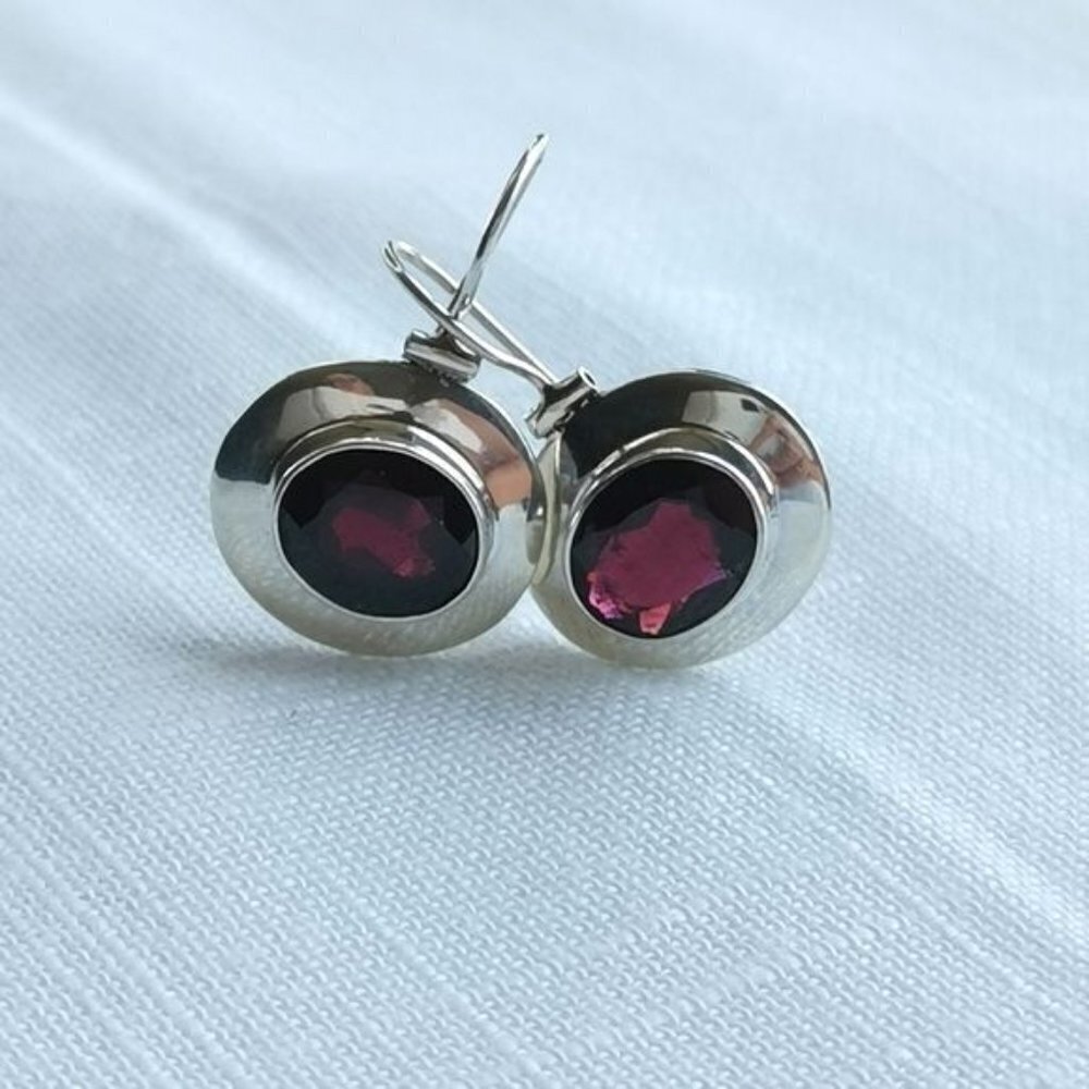 Sterling silver garnet drop earrings 🆕